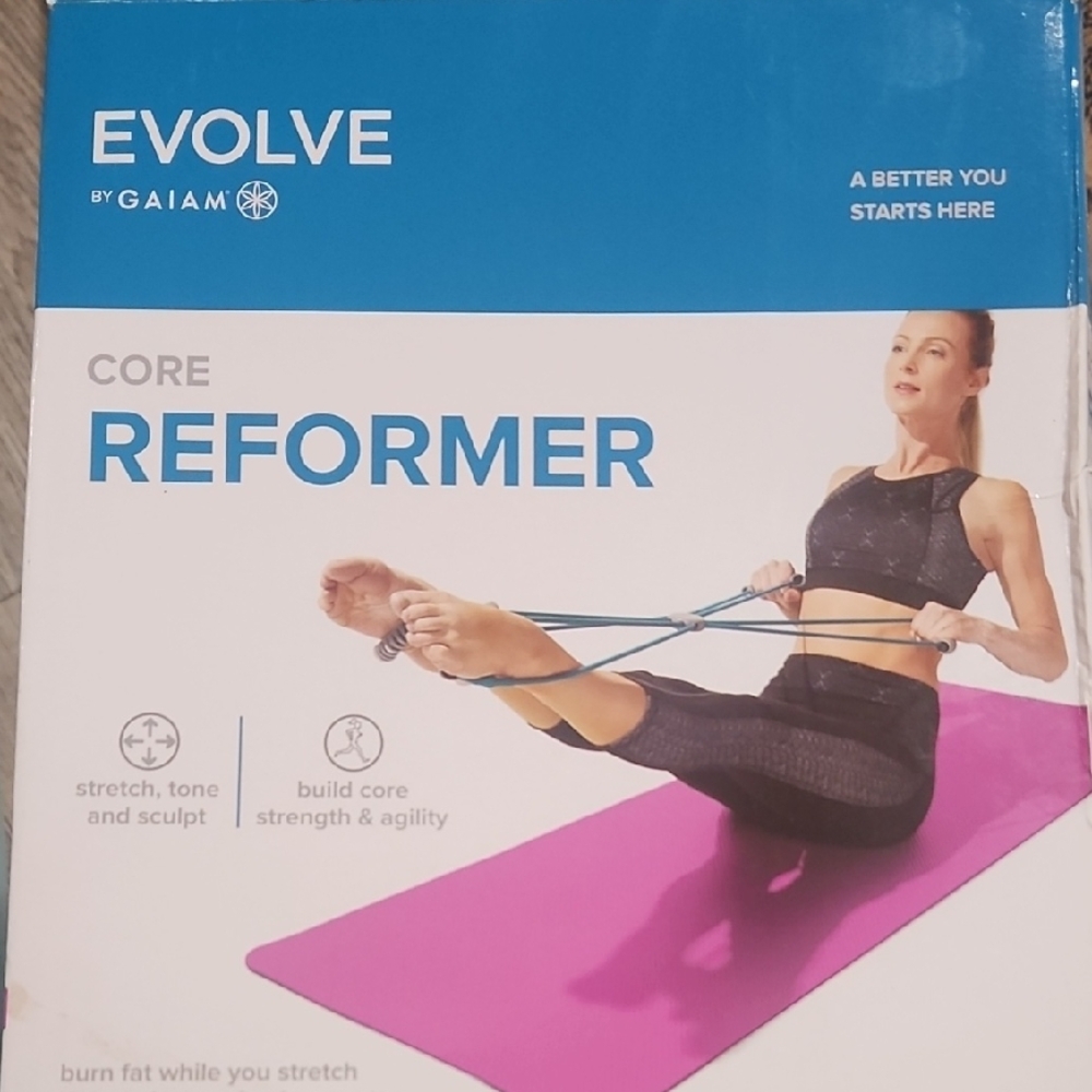 Core Reformer with Pink Mat